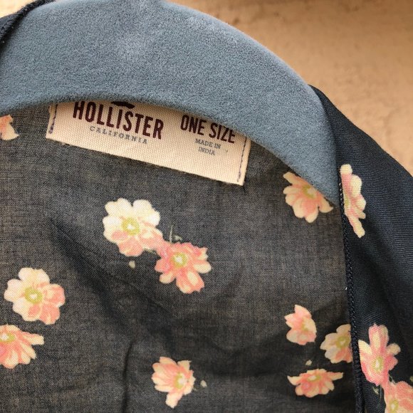Hollister Floral Cardigan - Picture 4 of 4
